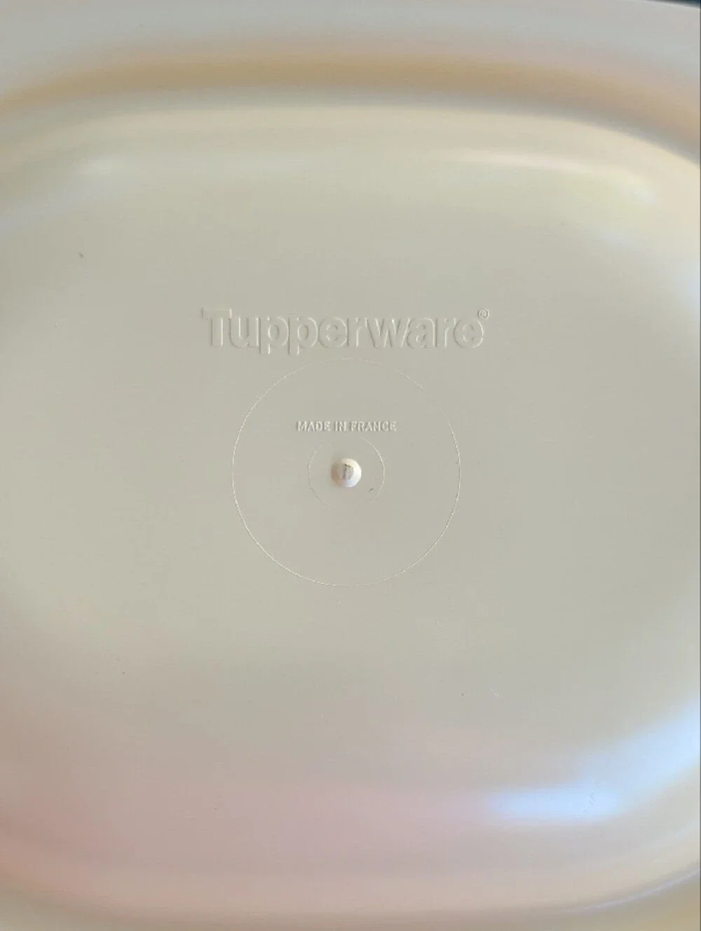 NWOT Tupperware OvenWorks 3 Quart Oval